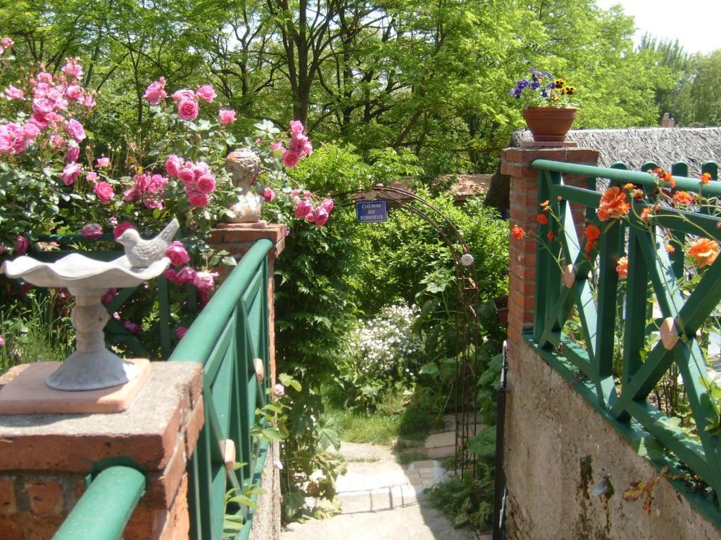 La Chambre D'Hote Au Gre Du Temps Montlaur  Exterior photo
